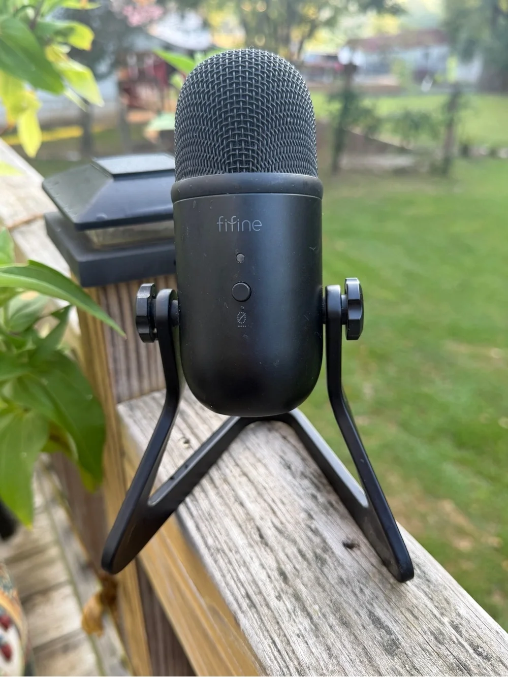 Fifine K678 USB Podcast Microphone – Studio Condenser Mic Works great!